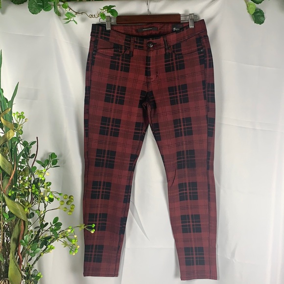 ❌TRADED❌ Dylan George Plaid Stretchy Skinny Pants - Picture 5 of 16